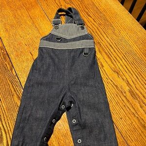 VINTAGE Healthtex Infants denim bibbed overalls - MADE IN USA!  9 mths